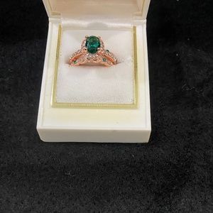 New, Costume Jewelry, 3 piece fashion ring. Size 7